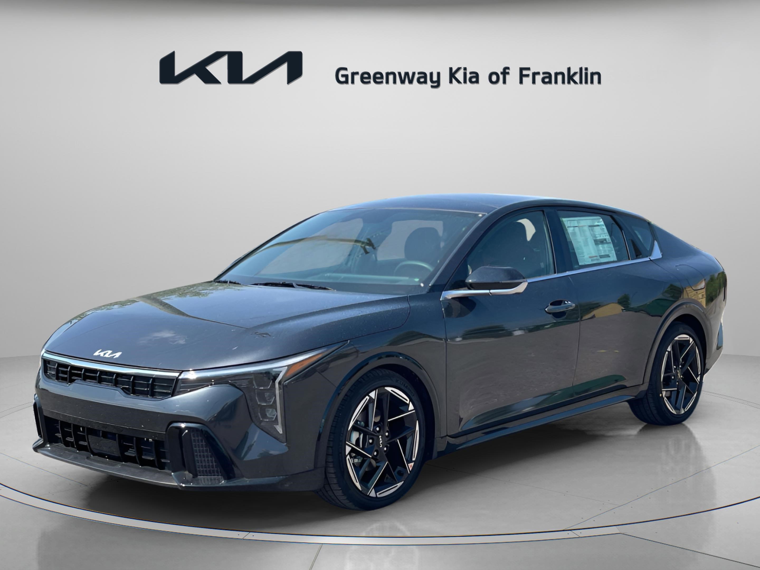 2025 Kia K4 GT-Line photo 3