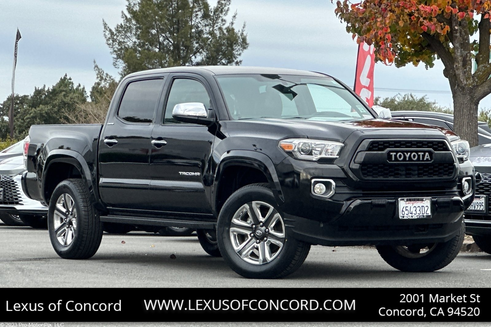 2017 Toyota Tacoma Limited's photo