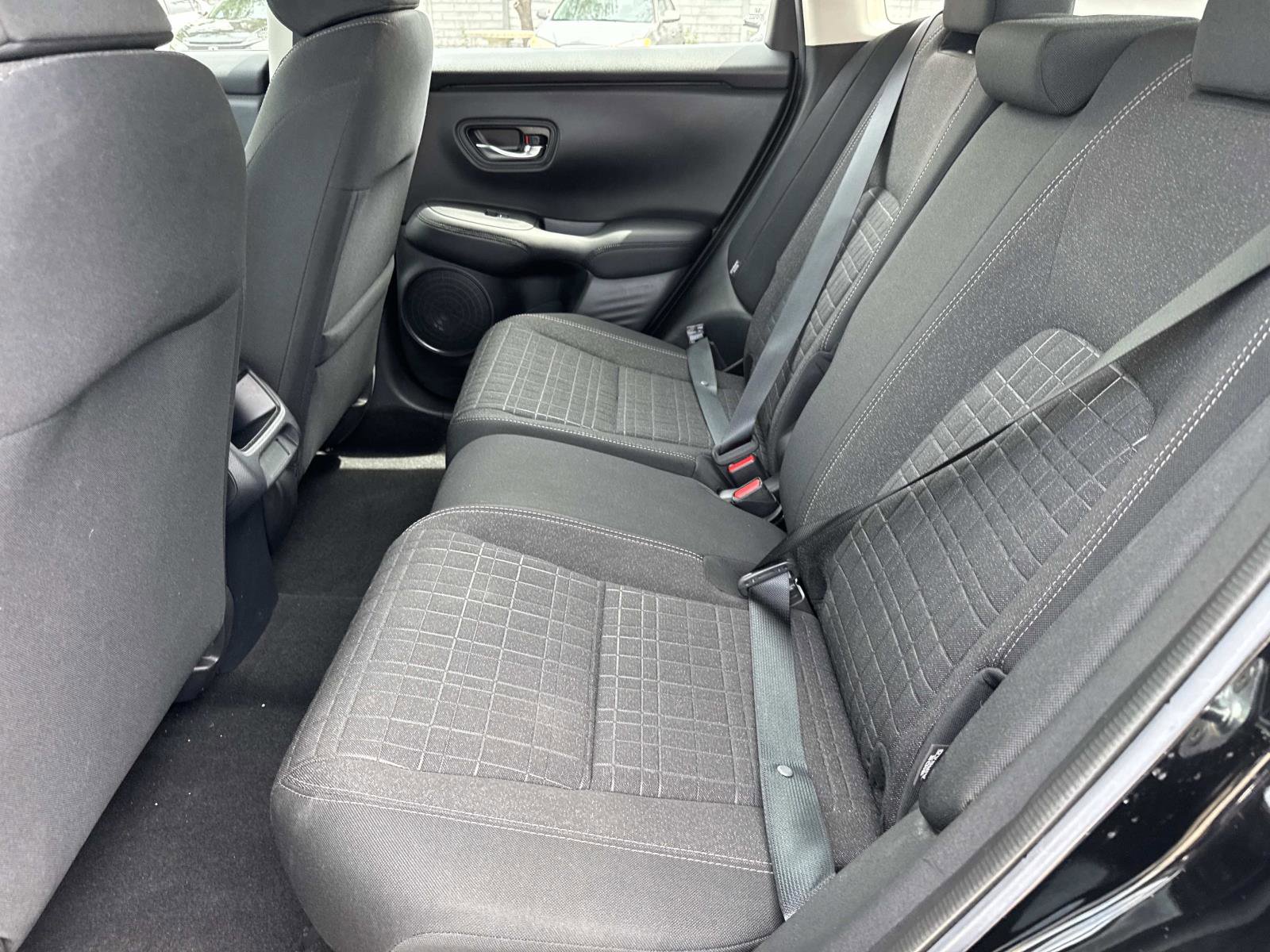 2023 Honda HR-V LX photo 12