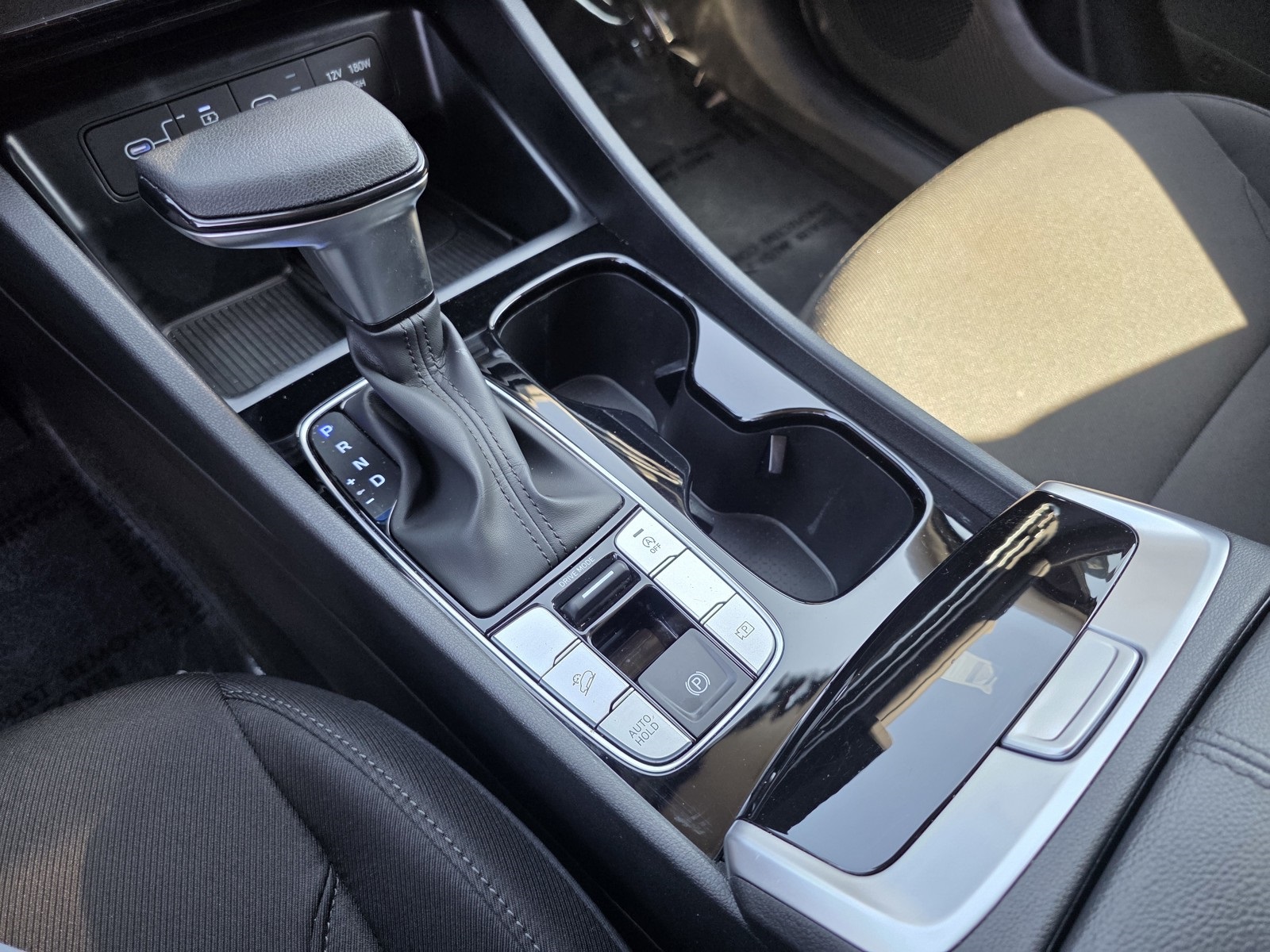 2025 Hyundai Tucson SEL photo 24