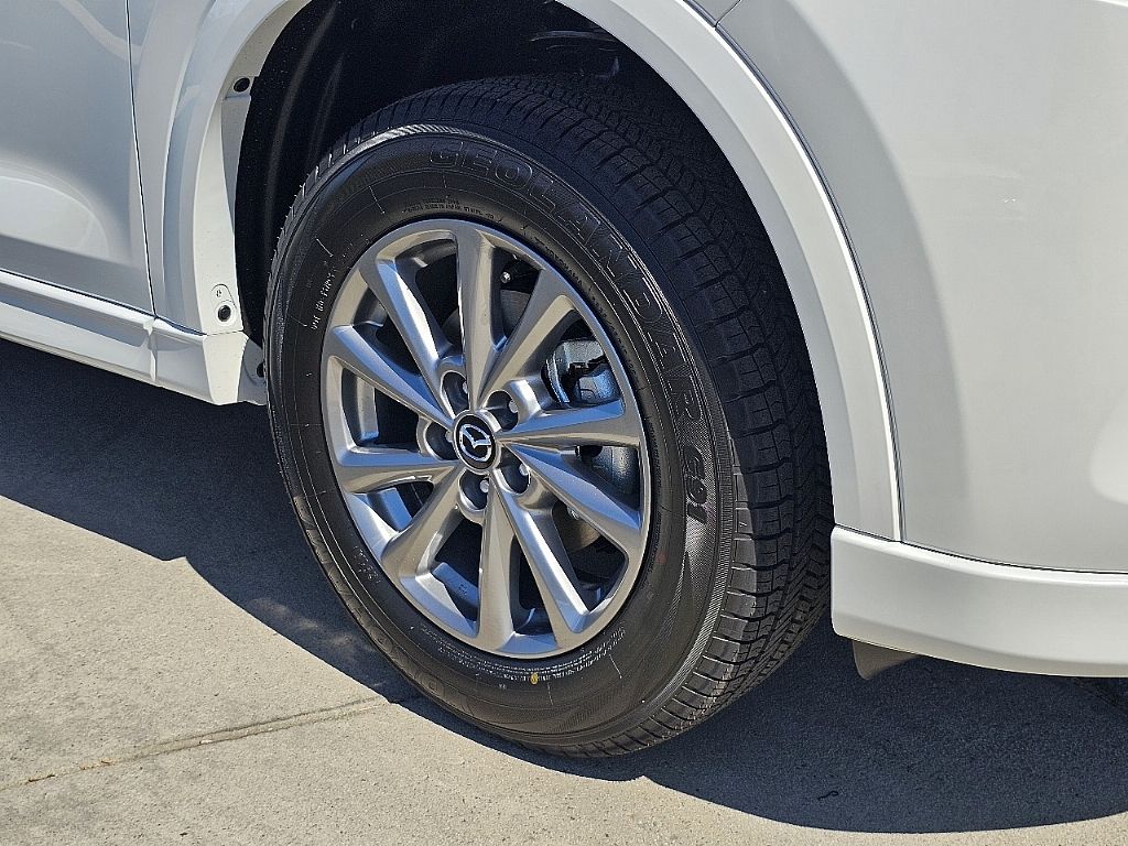 2025 Mazda CX-5 2.5 S Preferred photo 4
