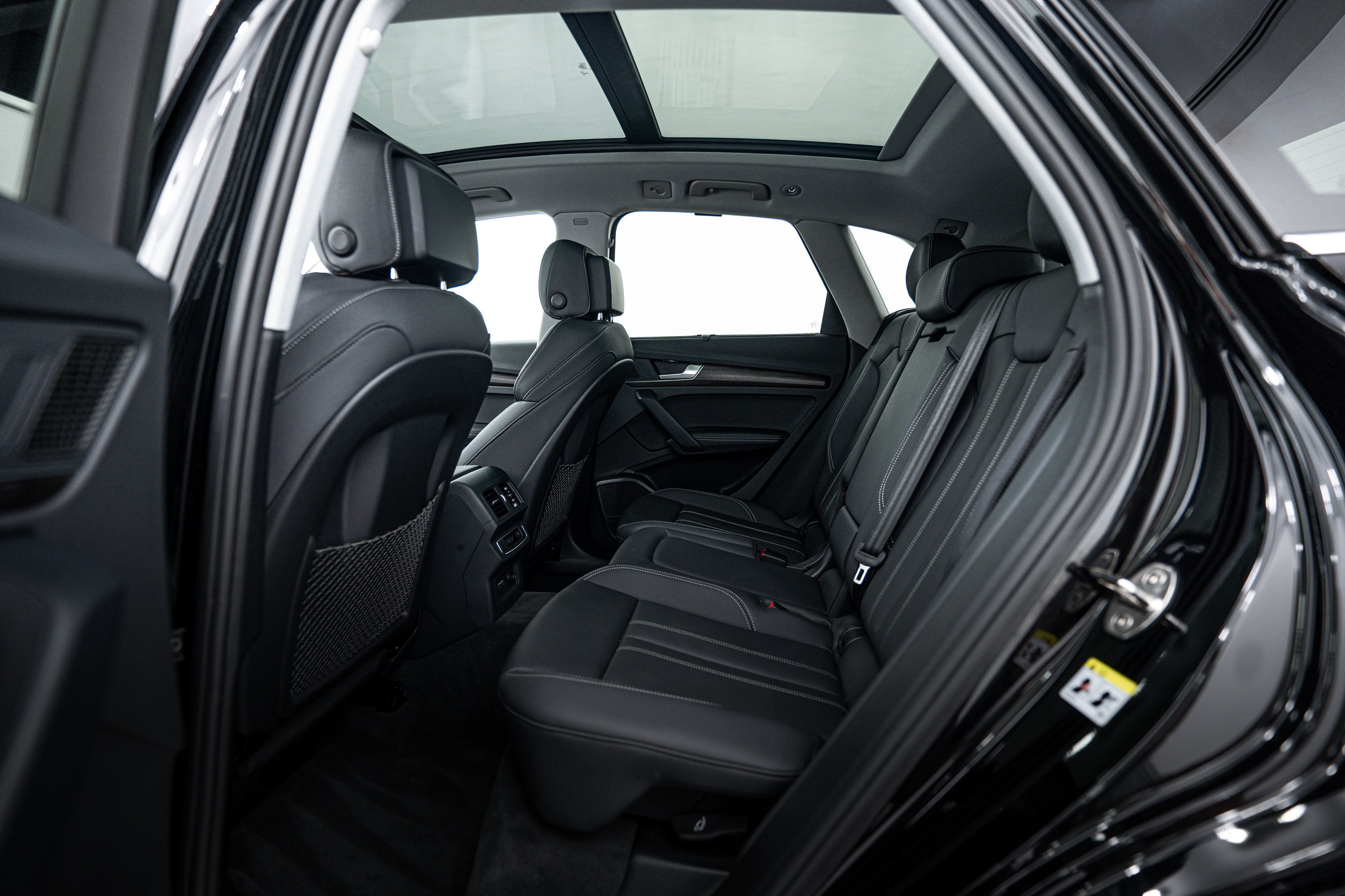 2025 Audi Q5 S line Premium Plus photo 4