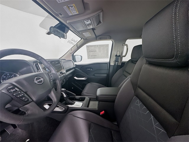 2025 Nissan Frontier SV photo 16