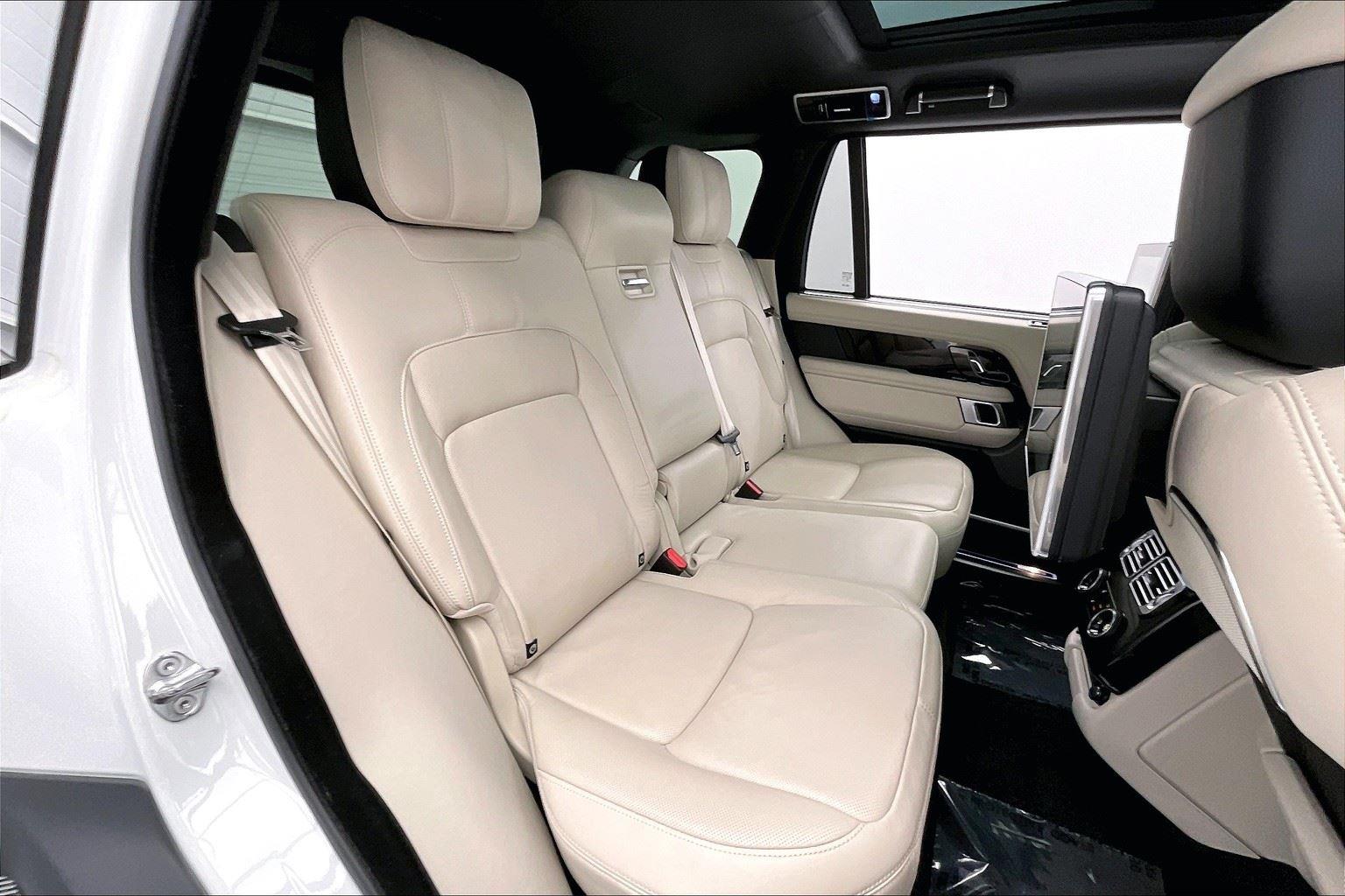 2021 Land Rover Range Rover Autobiography photo 14