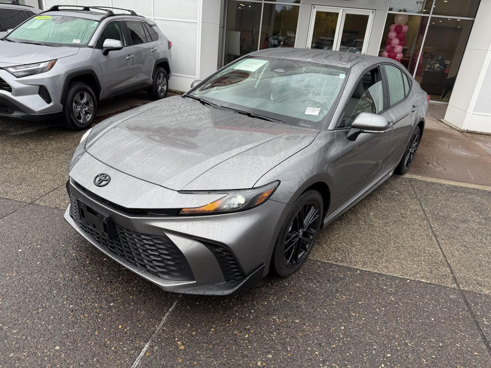 2025 Toyota Camry SE photo 2