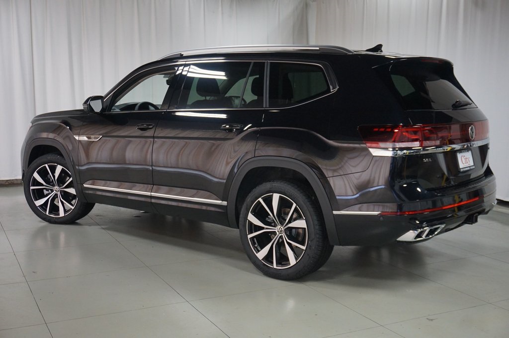 2026 Volkswagen Atlas SEL Premium R-Line photo 7