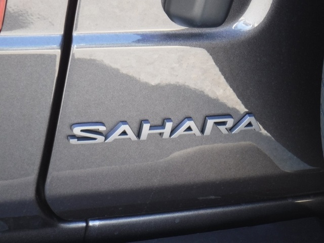 2025 Jeep Wrangler Sahara photo 11