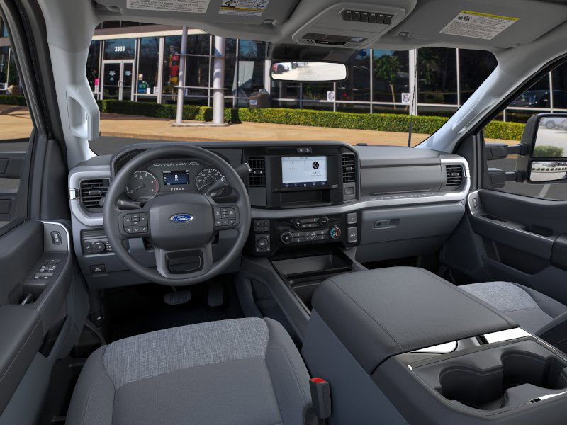 2025 Ford F-250 XLT photo 8