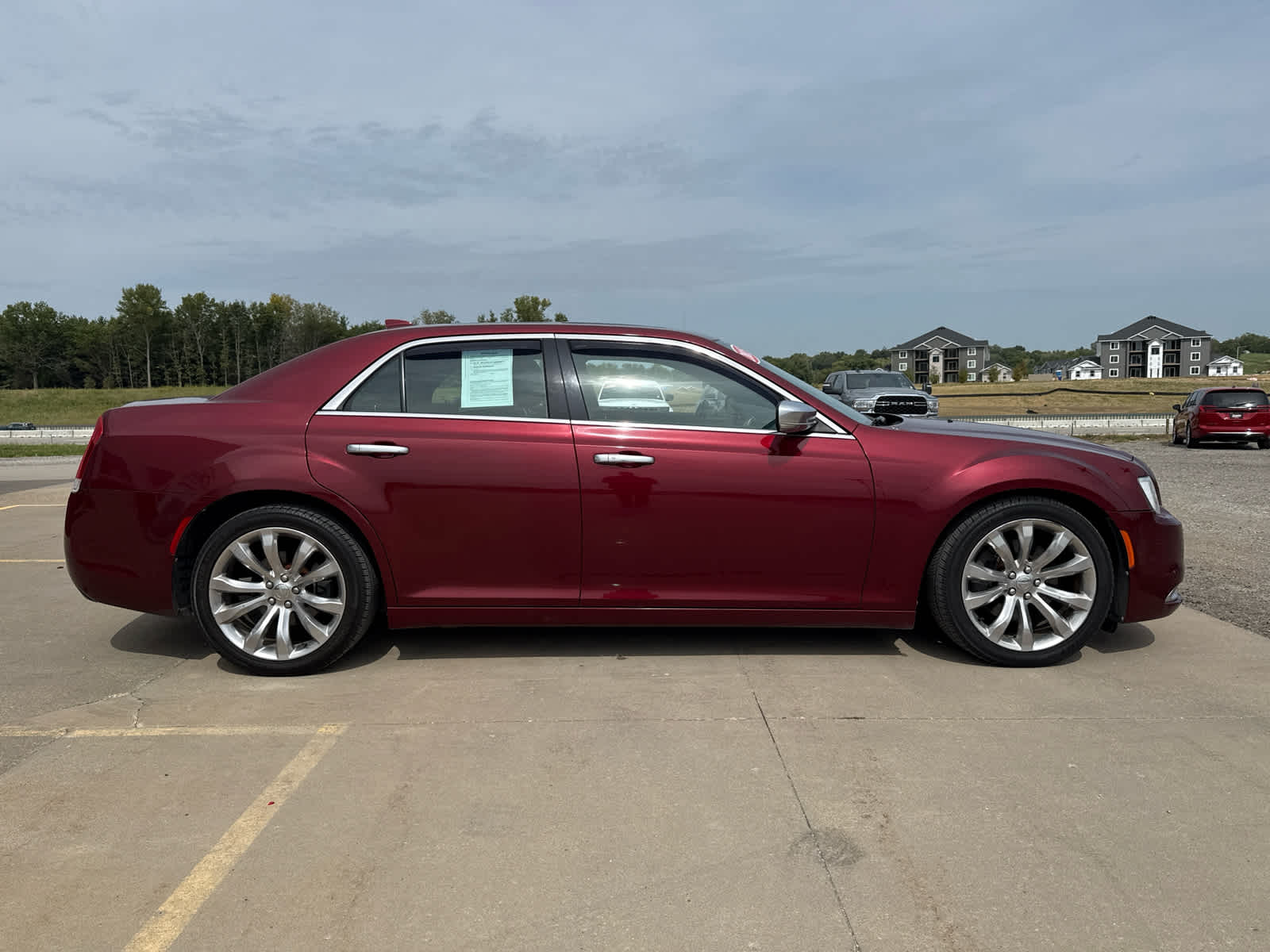 2015 Chrysler 300 Platinum photo 3