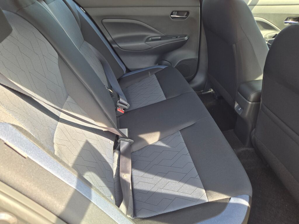 2025 Nissan Versa SV photo 6