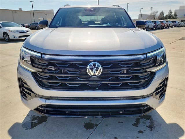 2025 Volkswagen Atlas Cross Sport SEL R-Line photo 8