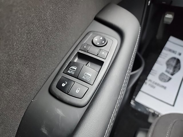 2023 Dodge Challenger R/T photo 23