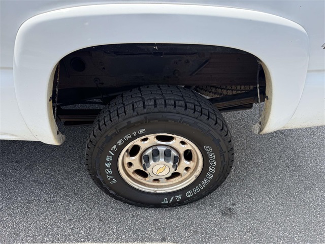 2003 Chevrolet Silverado 2500HD LT photo 5