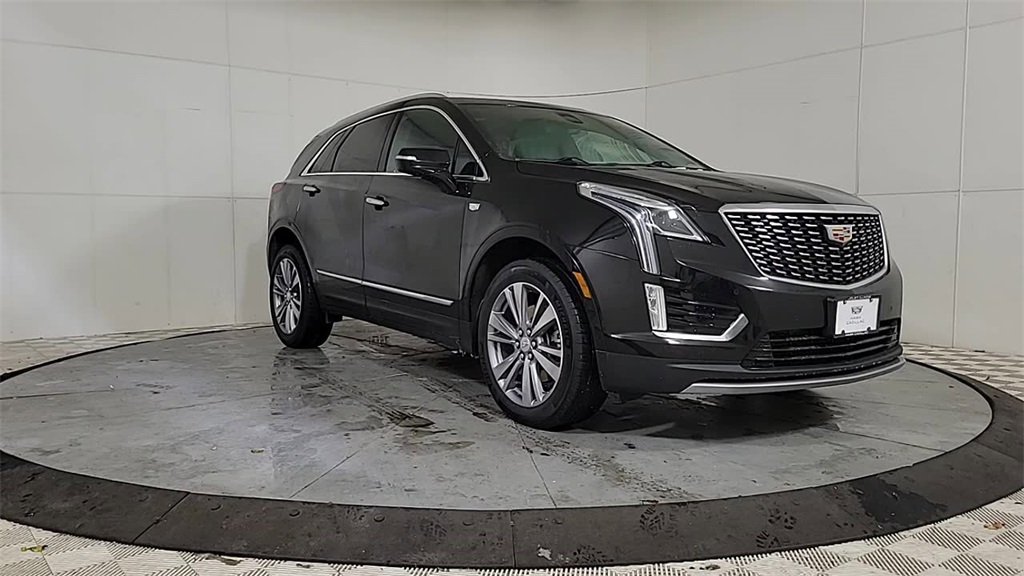 2025 CADILLAC XT5 - Image 3