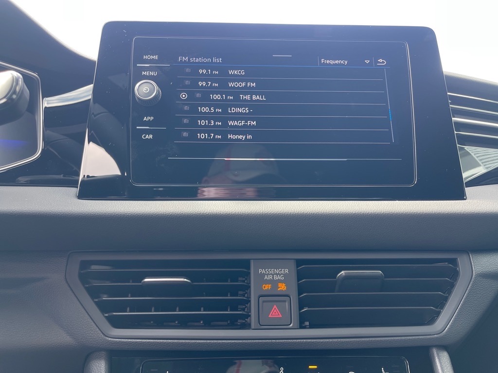 2026 Volkswagen Jetta 1.5T Sport photo 3