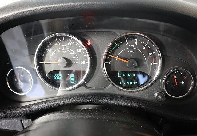2016 Jeep Wrangler Unlimited Sahara photo 26