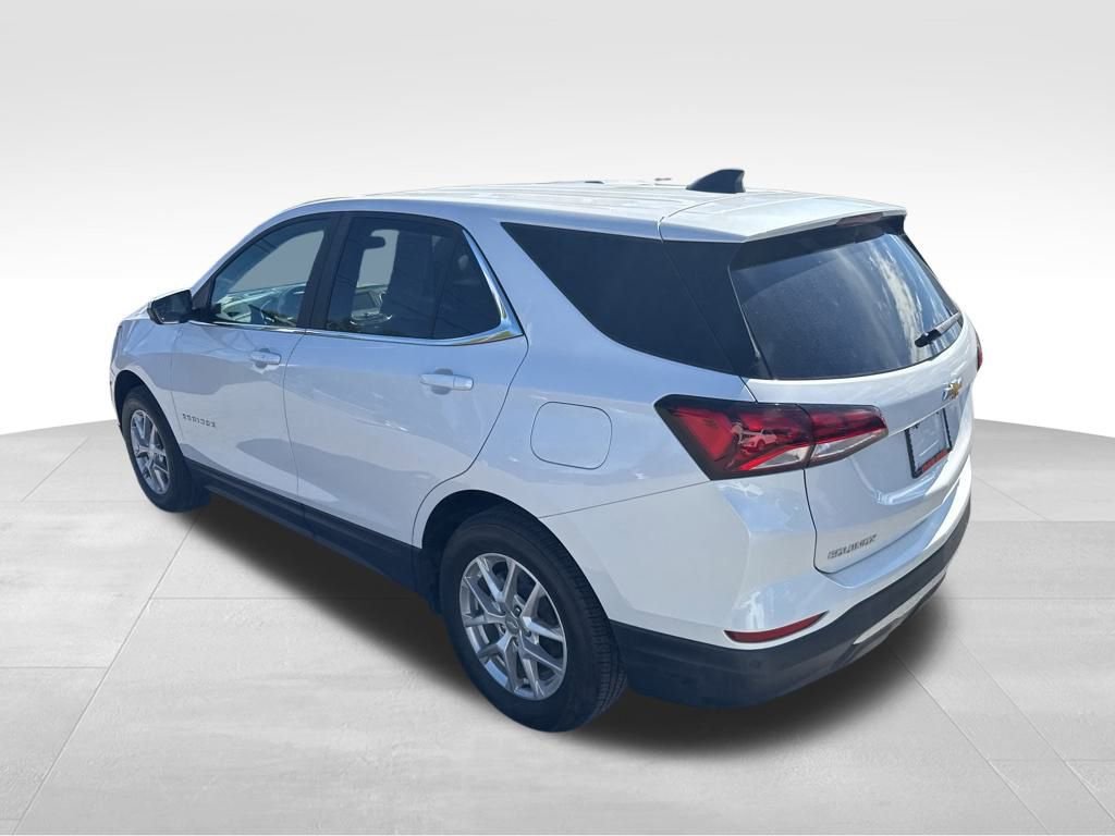 2022 Chevrolet Equinox LT photo 3