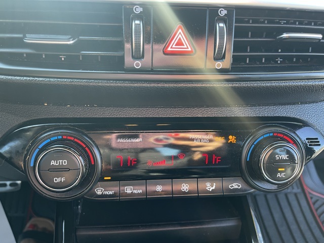 2023 Kia Forte GT-Line photo 17