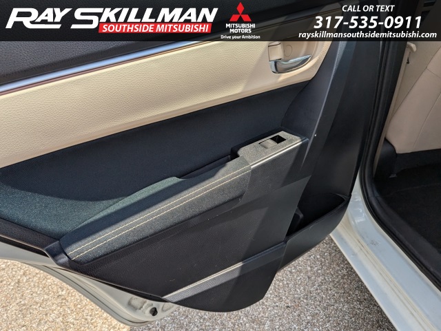 2014 Toyota Corolla LE photo 10
