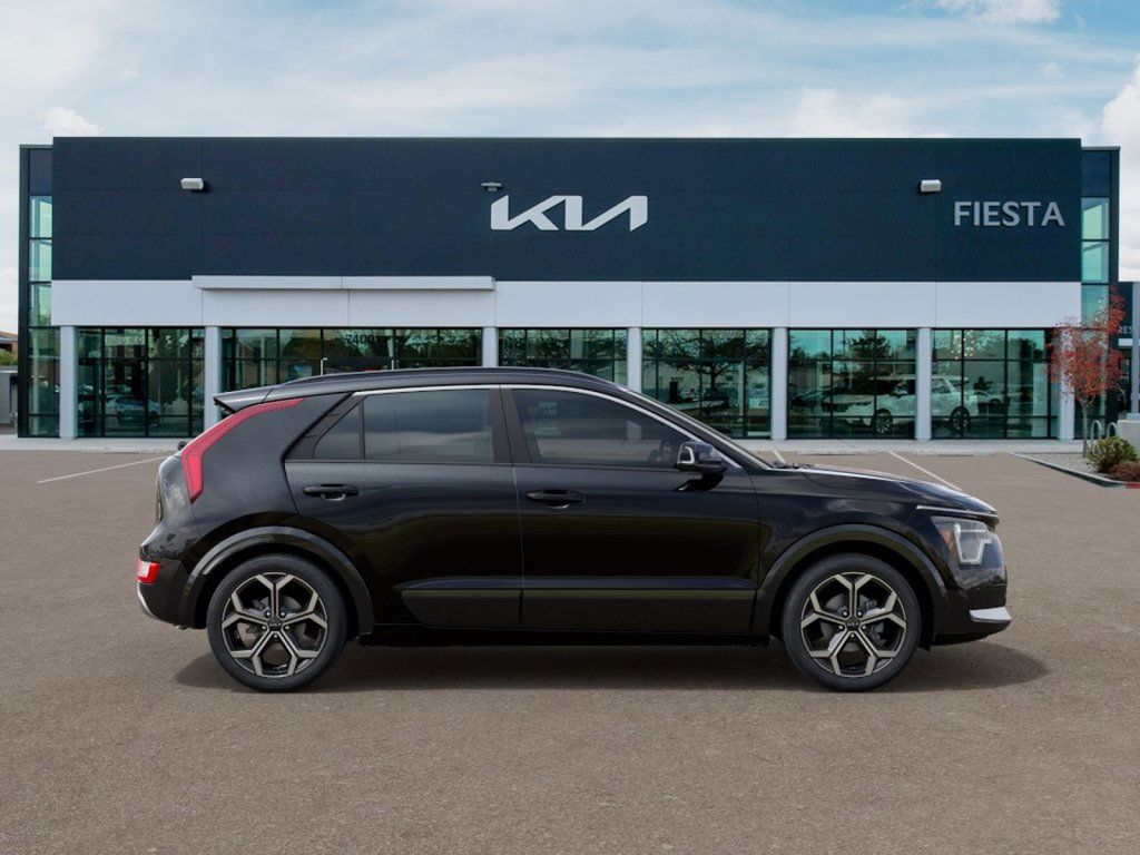 2025 Kia Niro EX Touring photo 3