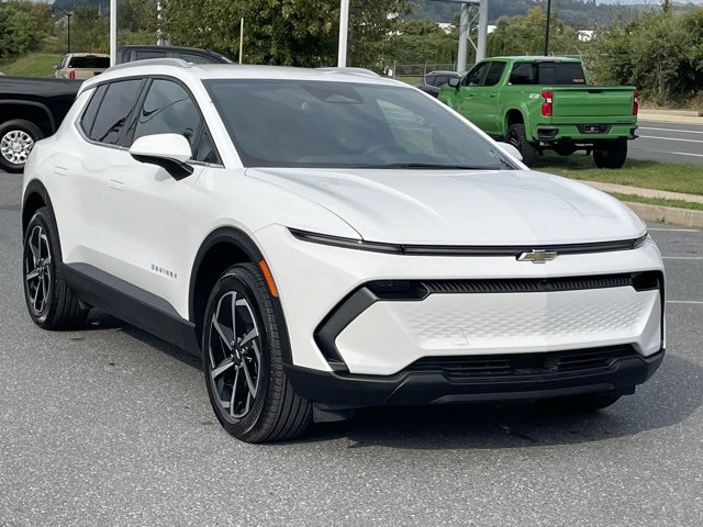 2026 Chevrolet Equinox EV 2LT's photo