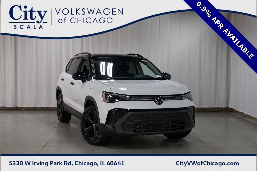 2025 Volkswagen Taos SE Black's photo