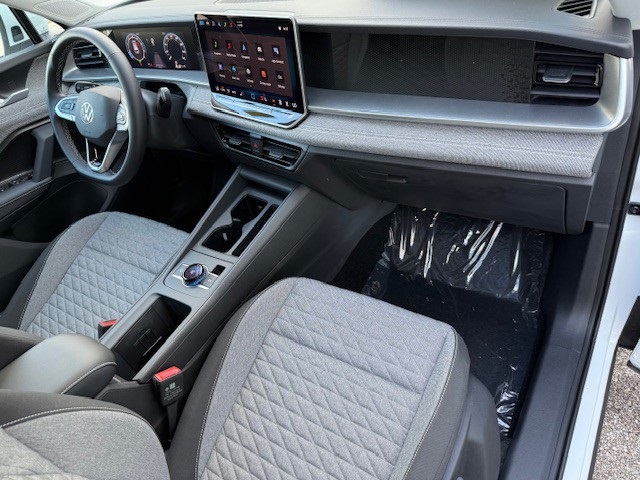 2025 Volkswagen Tiguan S photo 15
