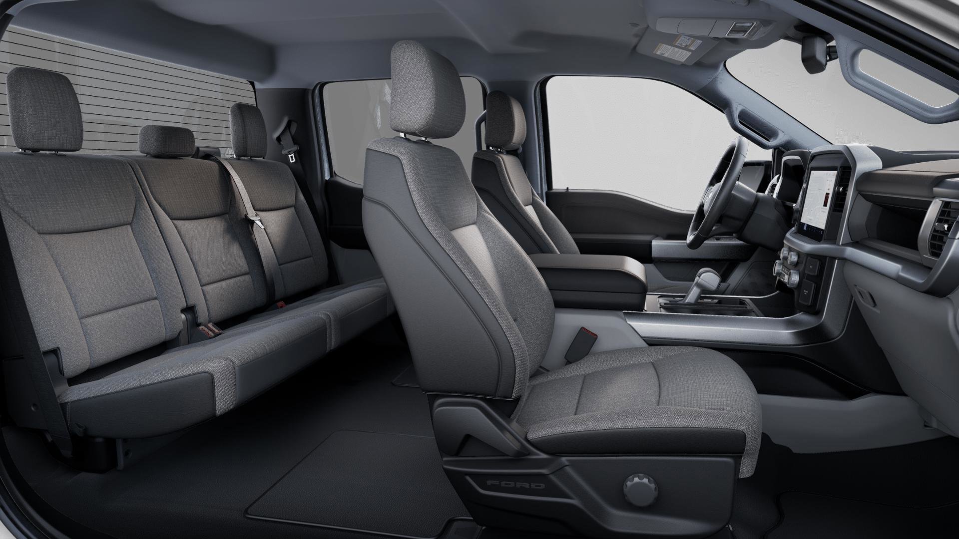 2025 Ford F-150 Lightning XLT photo 3