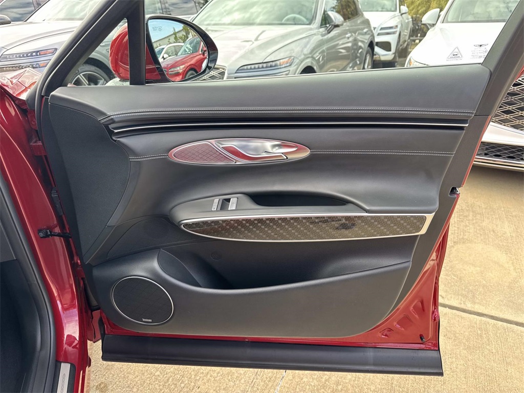2025 Genesis GV70 3.5T Sport Prestige photo 12