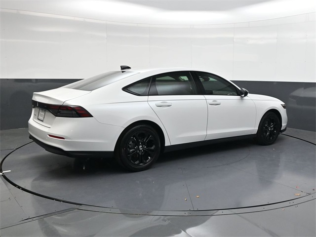 2025 Honda Accord SE photo 4