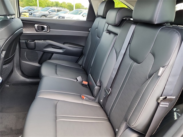 2026 Kia Sorento EX photo 13