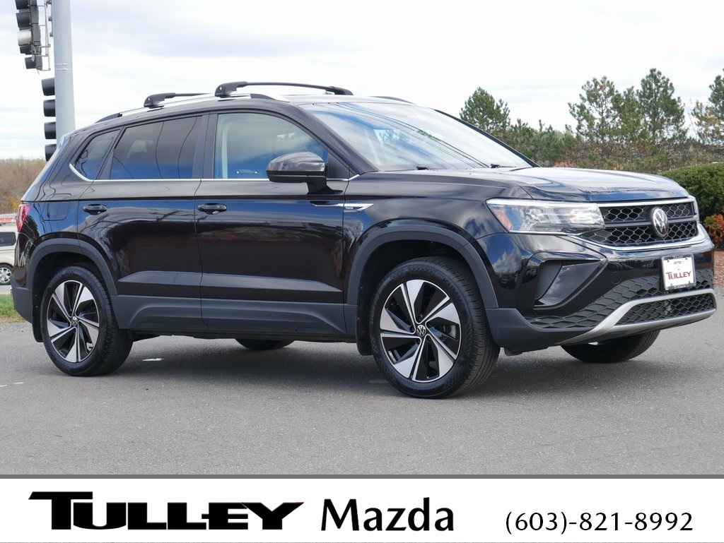 2024 Volkswagen Taos SE's photo