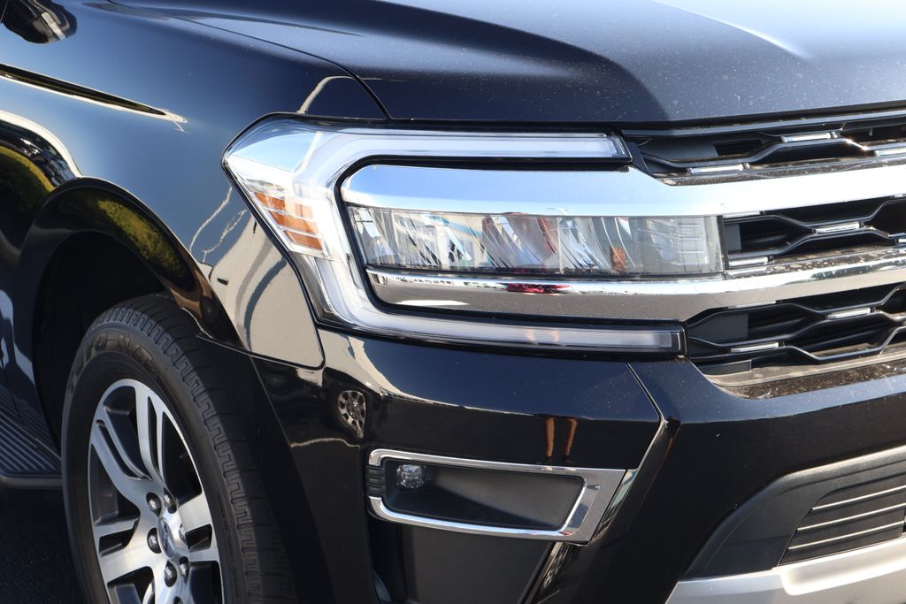 2024 Ford Expedition Limited photo 4