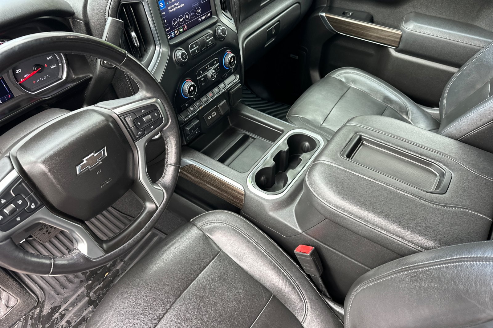 2020 Chevrolet Silverado 1500 RST photo 9