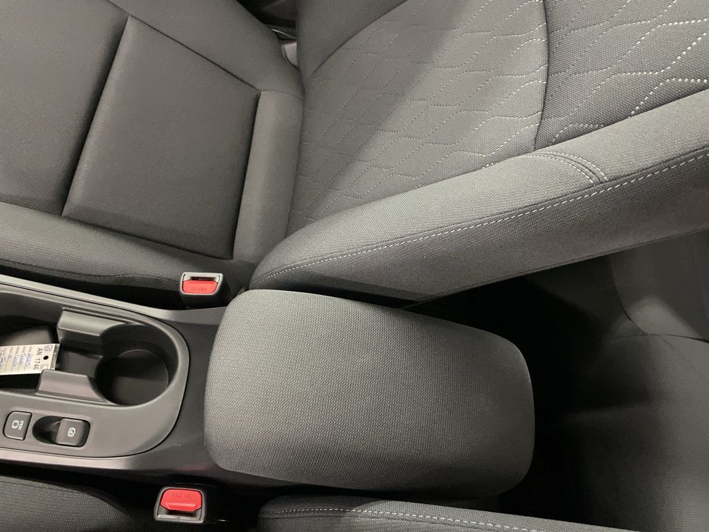 2025 Toyota Corolla LE photo 24