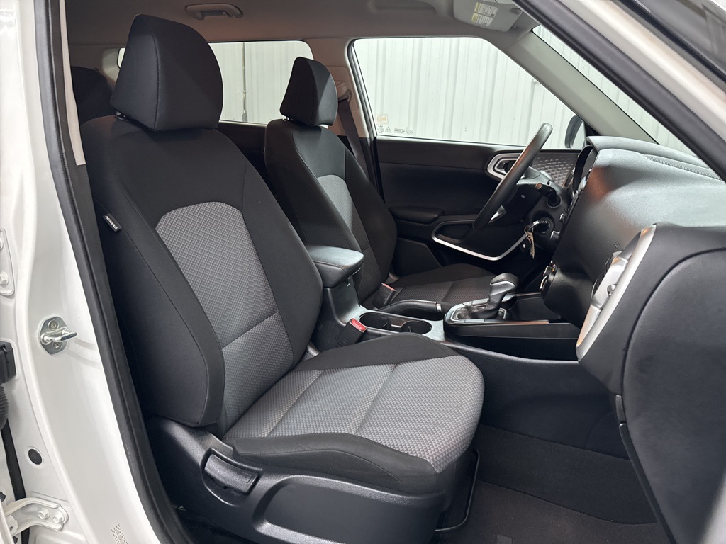 2022 Kia Soul LX photo 29