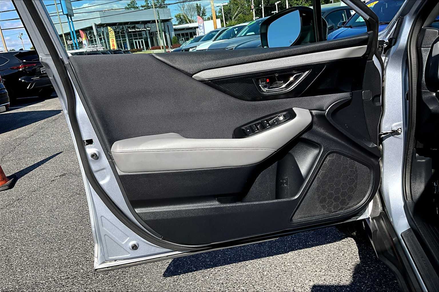 2022 Subaru Outback Premium photo 21