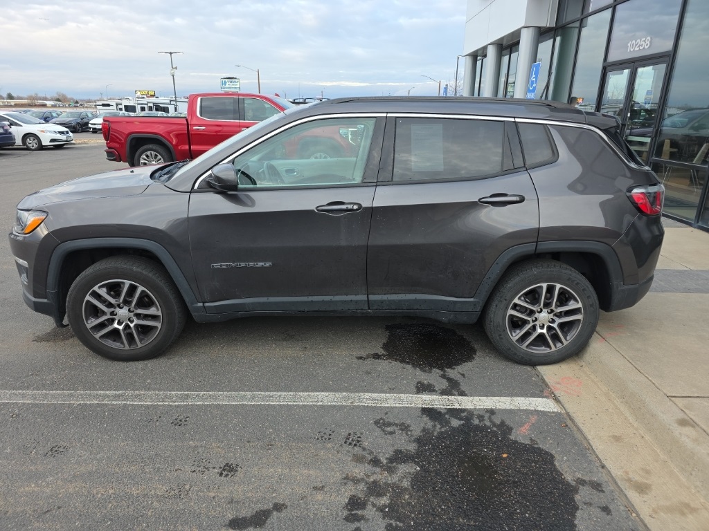2017 Jeep Compass Latitude photo 2