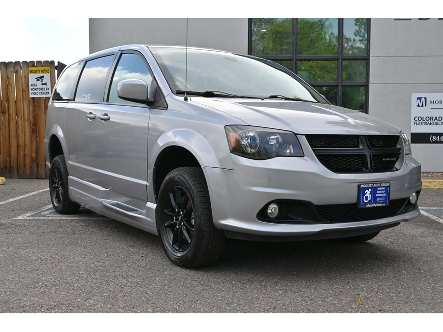 2019 Dodge Grand Caravan SE photo 3