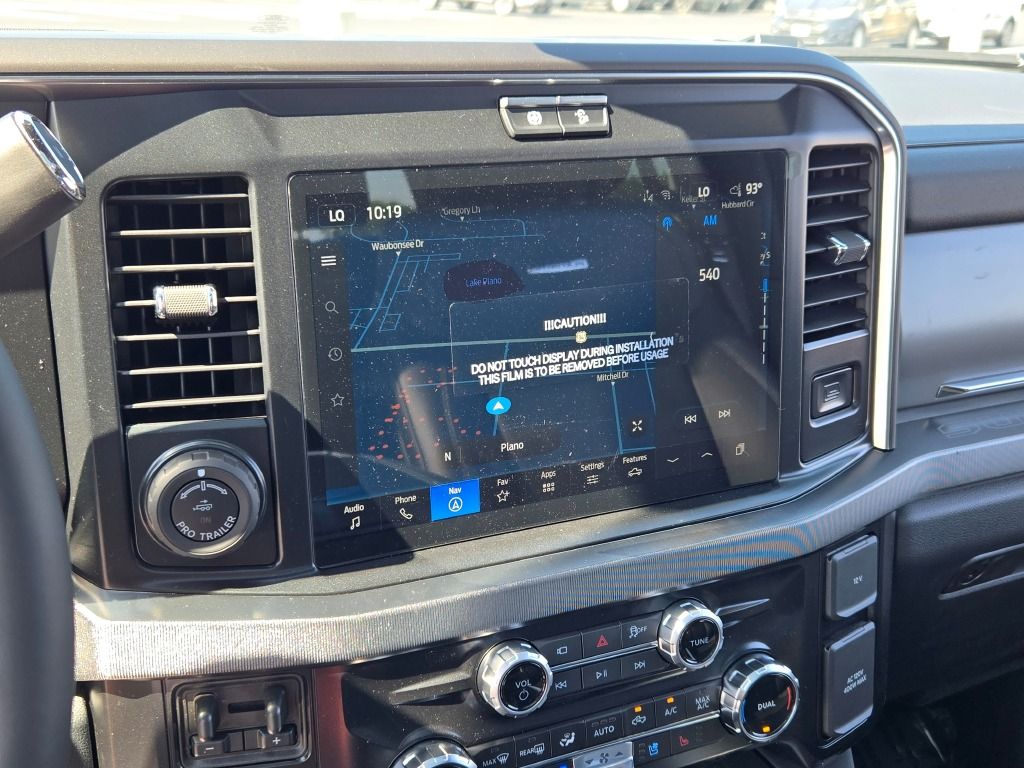 2025 Ford F-250 Platinum photo 24