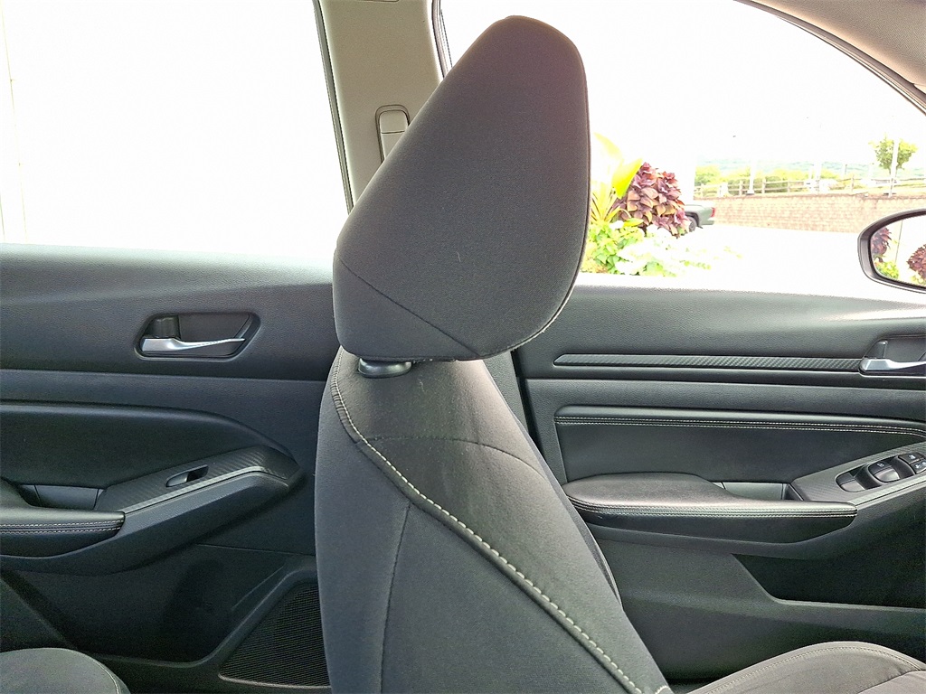 2020 Nissan Altima 2.5 S photo 12