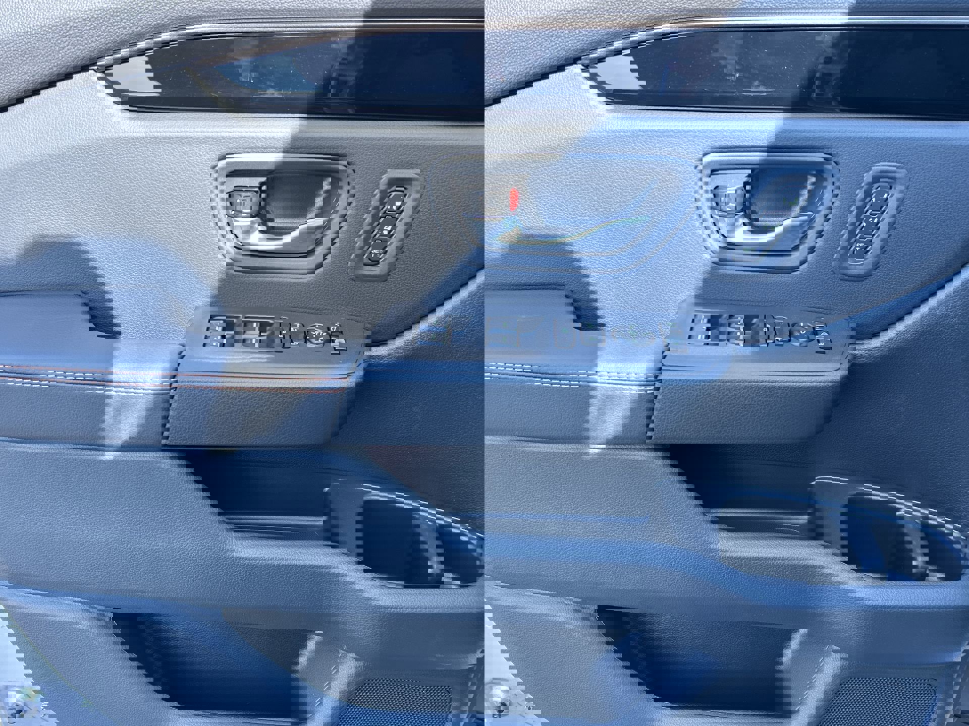 2025 Honda Pilot TrailSport photo 12