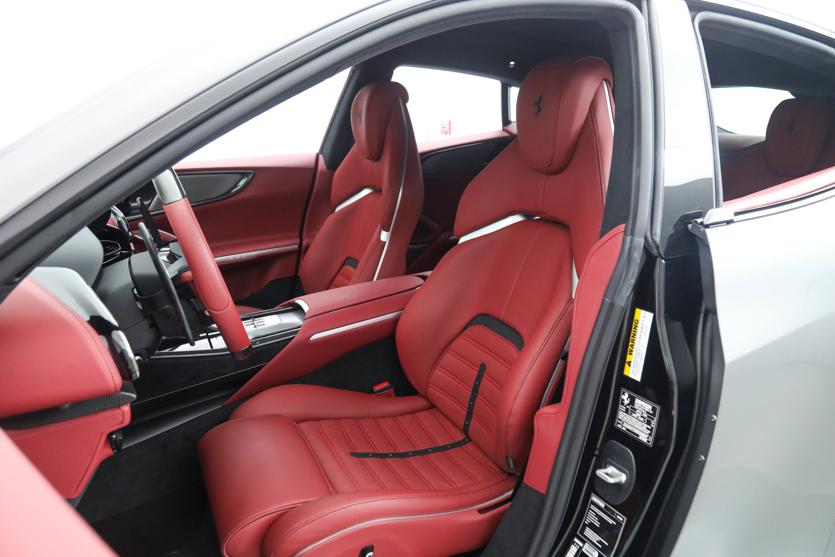 2024 Ferrari Purosangue photo 5