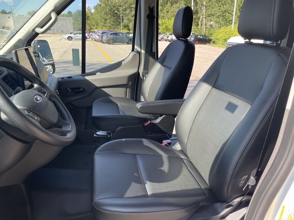 2025 Ford Transit Cargo photo 4