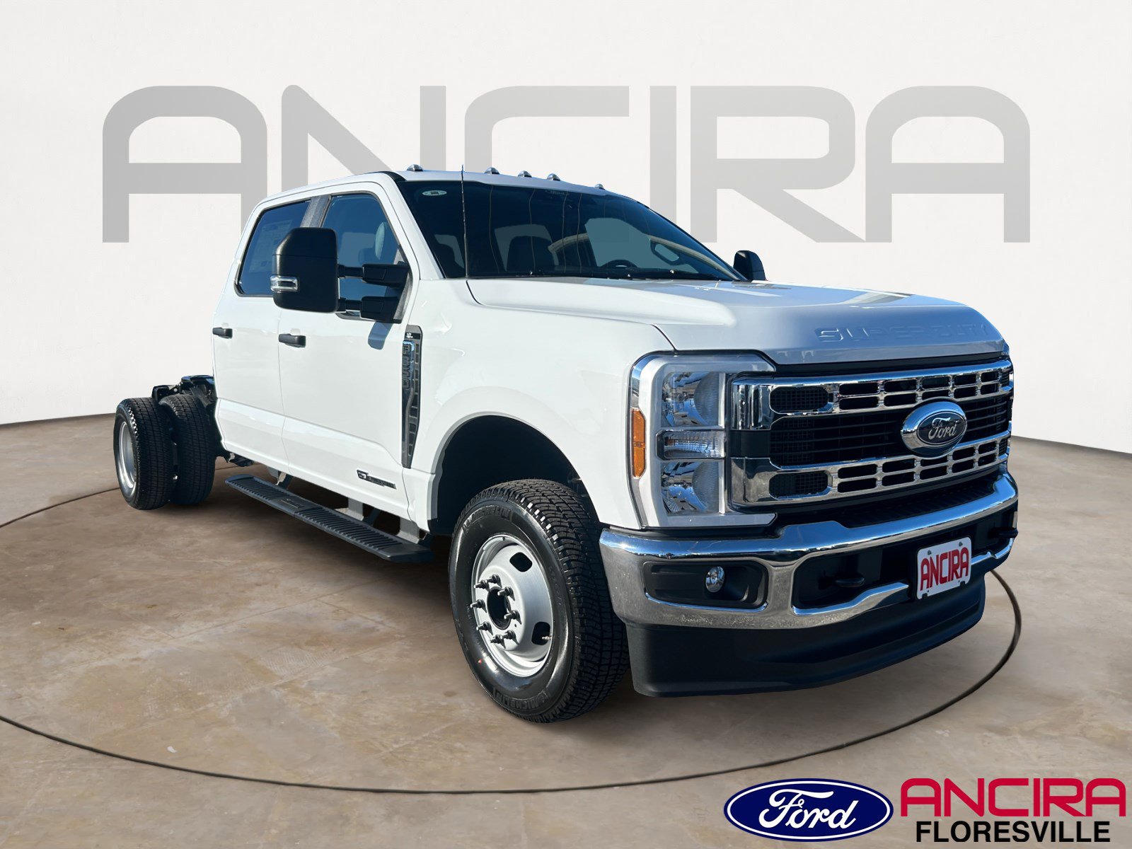2026 Ford F-350 Super Duty Chassis Cab XL's photo