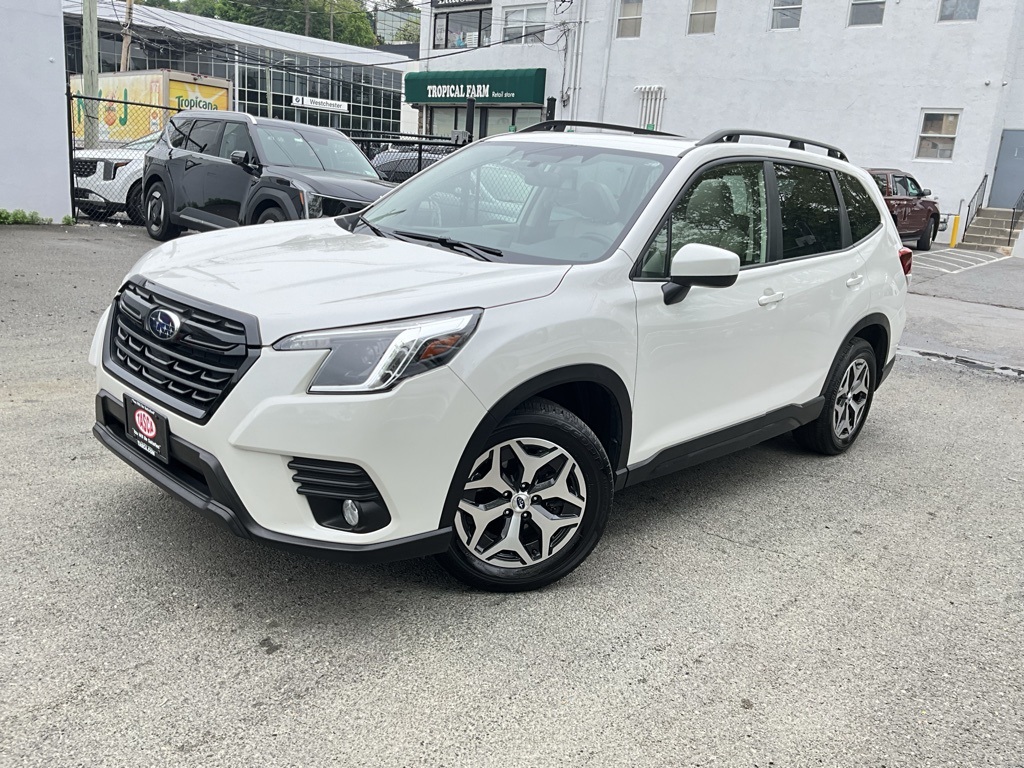 Used 2023 White Subaru Premium image 1
