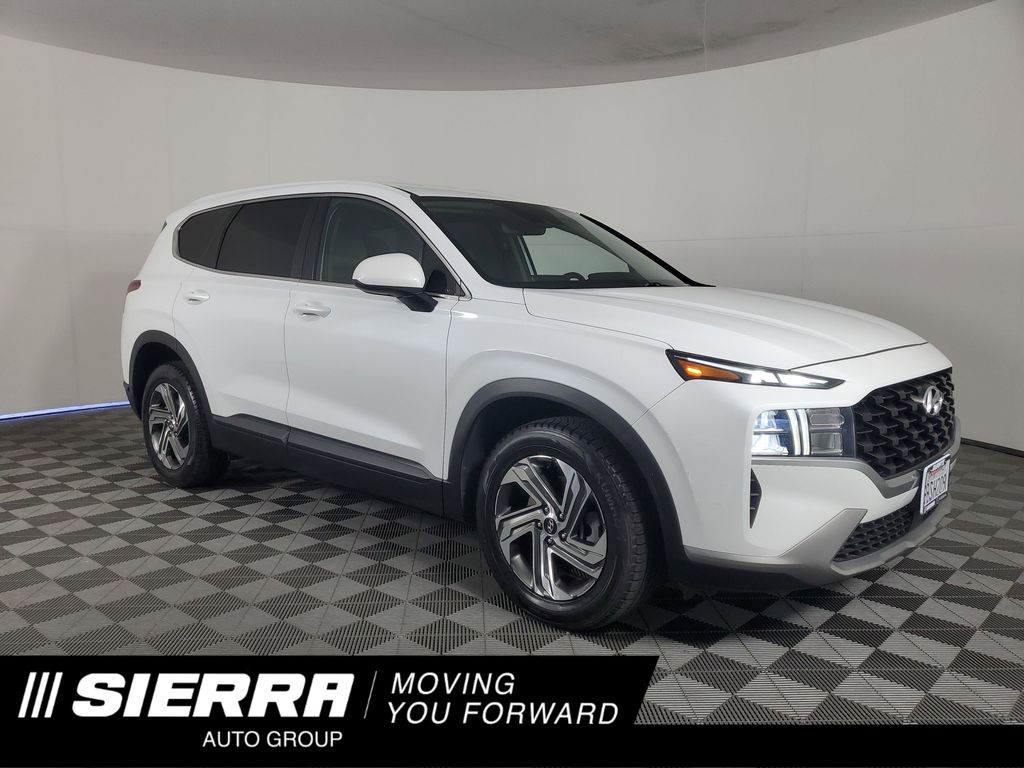 Used 2021 White Hyundai SE image 1