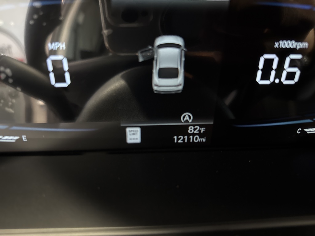 2025 Hyundai Elantra SE photo 33