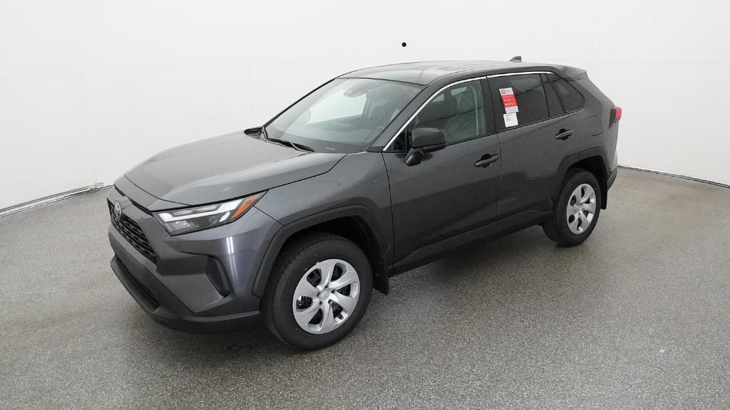 2025 Toyota RAV4 LE's photo