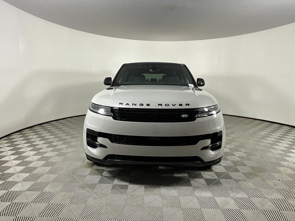 2025 Land Rover Range Rover Sport SE photo 4